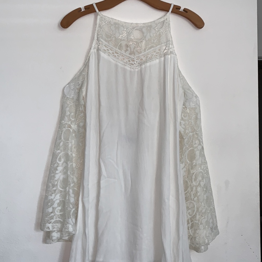 Malibu Sky White Cold Shoulder Lace Bell Sleeve Open Back Swing Top Tunic Size S